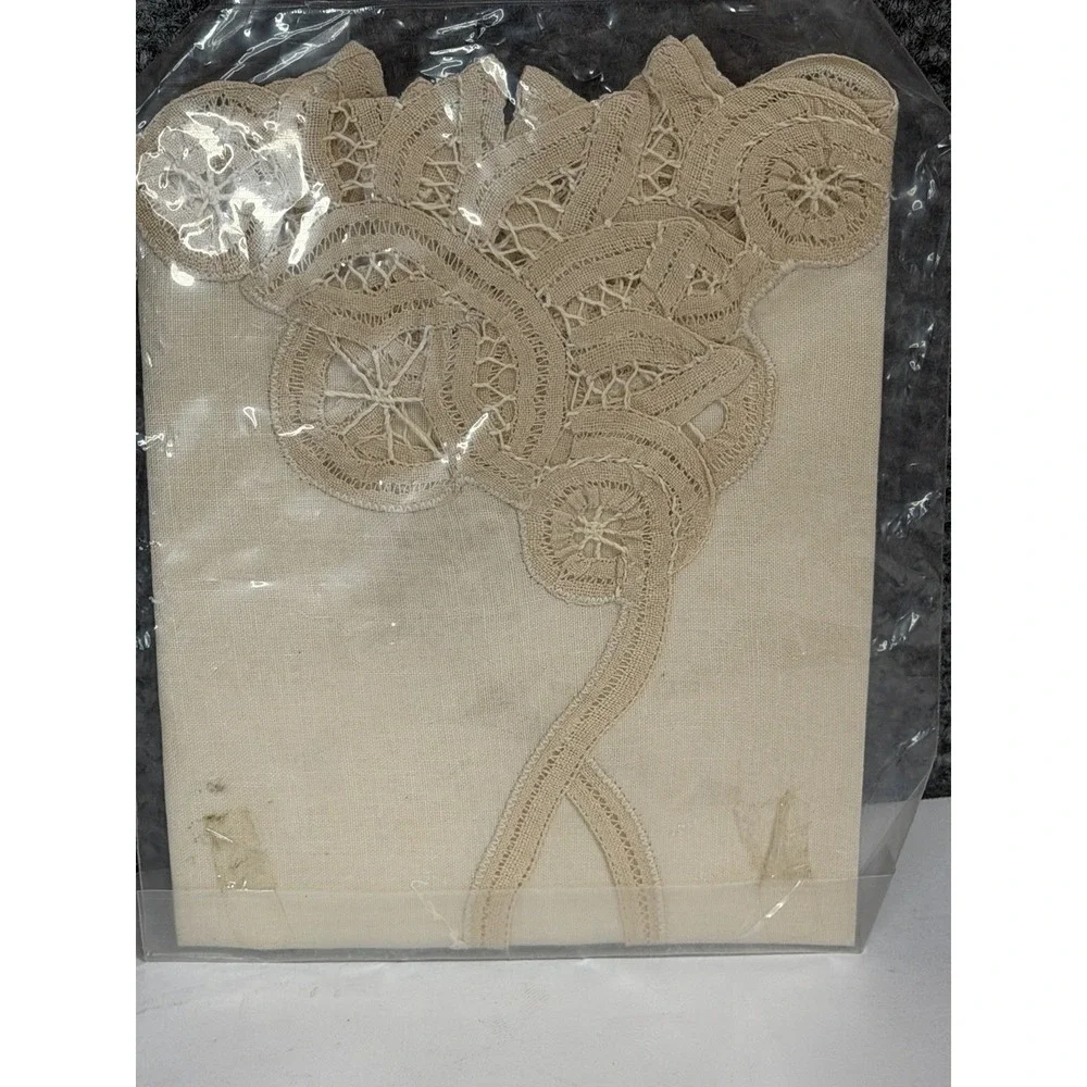 Battenbury Ecru Lace Roll Bun Warmer New In Package Cream Cottagecore